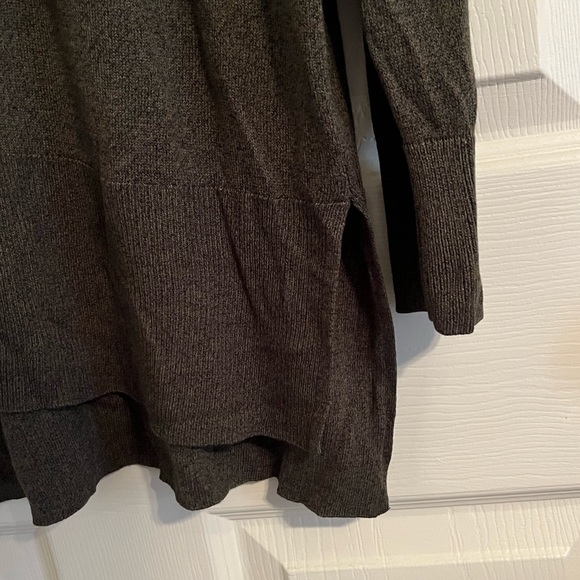 Hunter Green Worthington Sweater - Picture 5 of 6